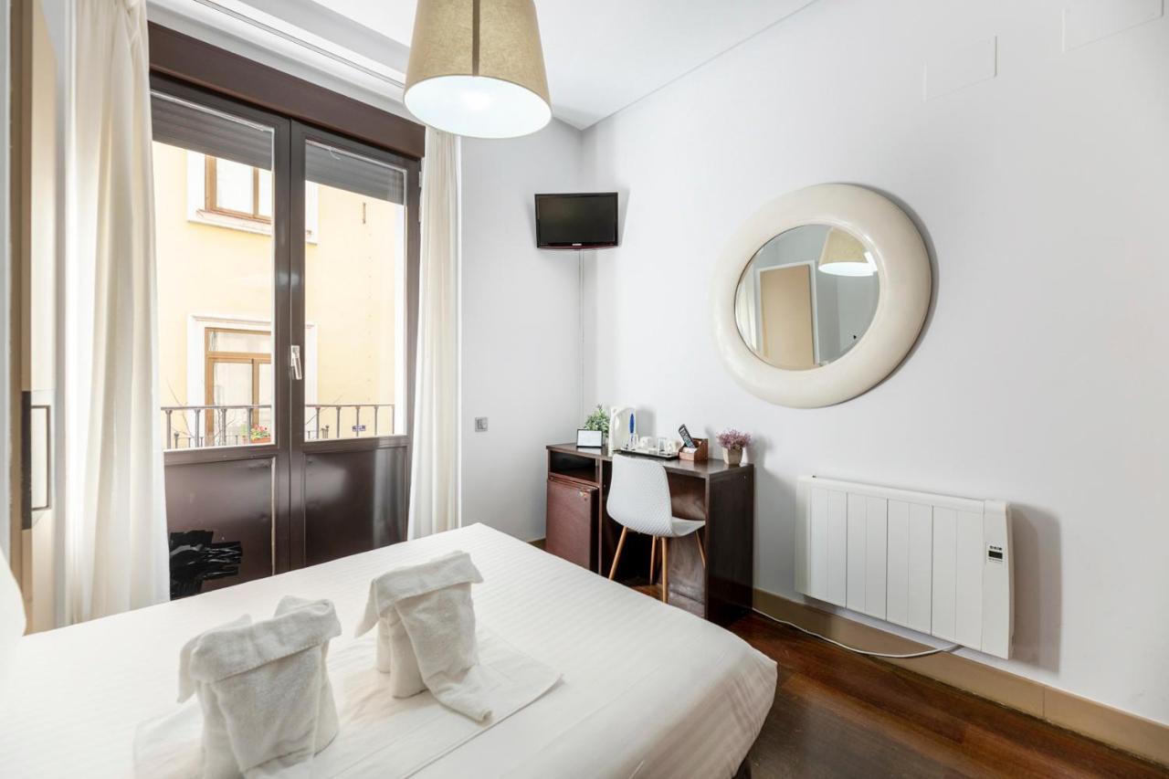 Double Room Balcony,1087636702:JPEG
